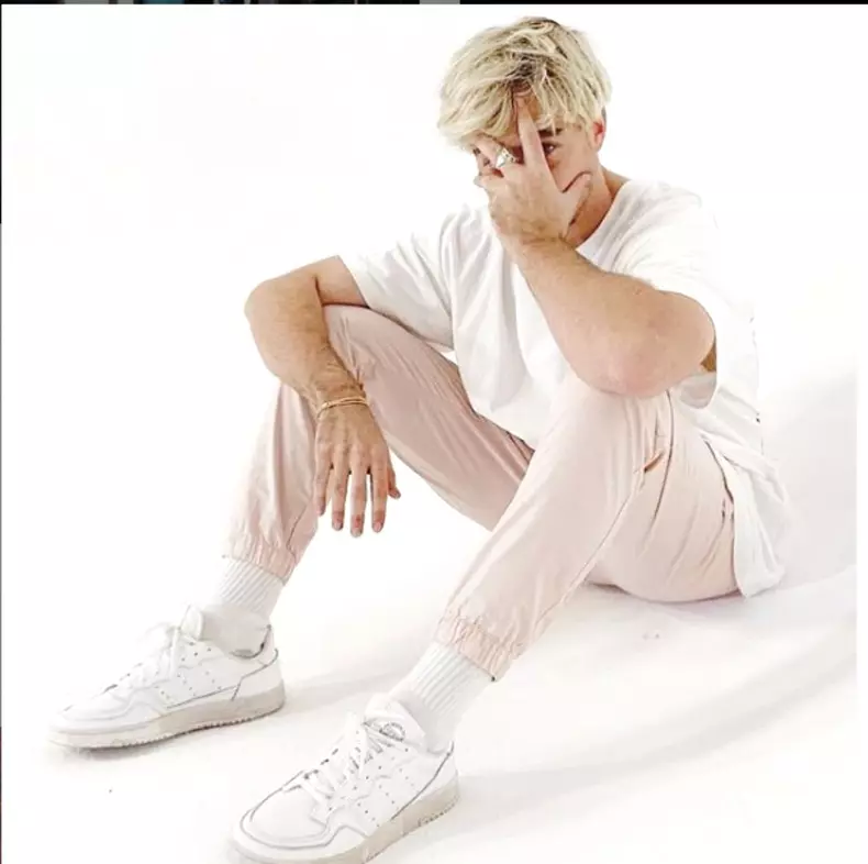 yrshtgrghyrsartwagfser