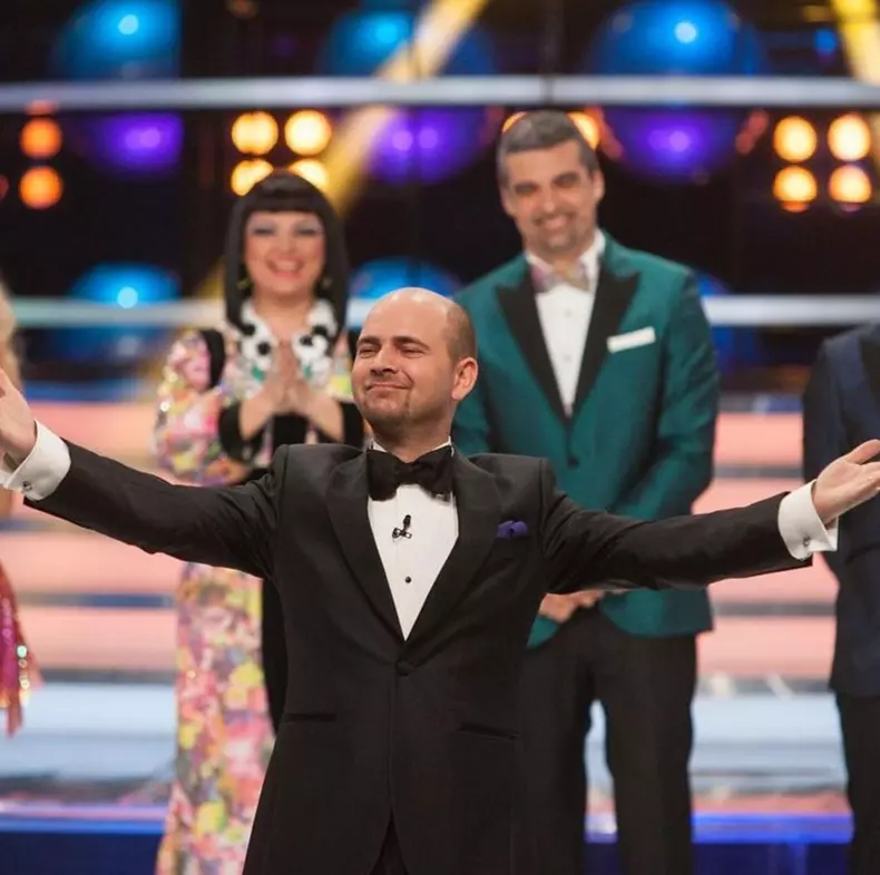 Cosmin-Selesi-Te-cunosc-de-undeva-6