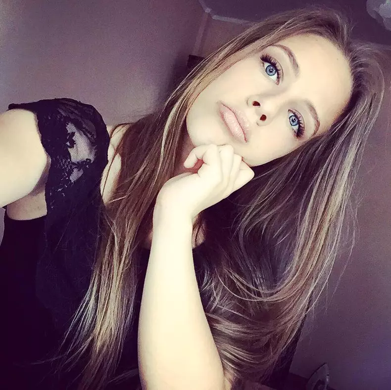 Cum arată astăzi Jennifer Dumitrașcu. Carina din serialul Îngerașii are 19 ani (1)