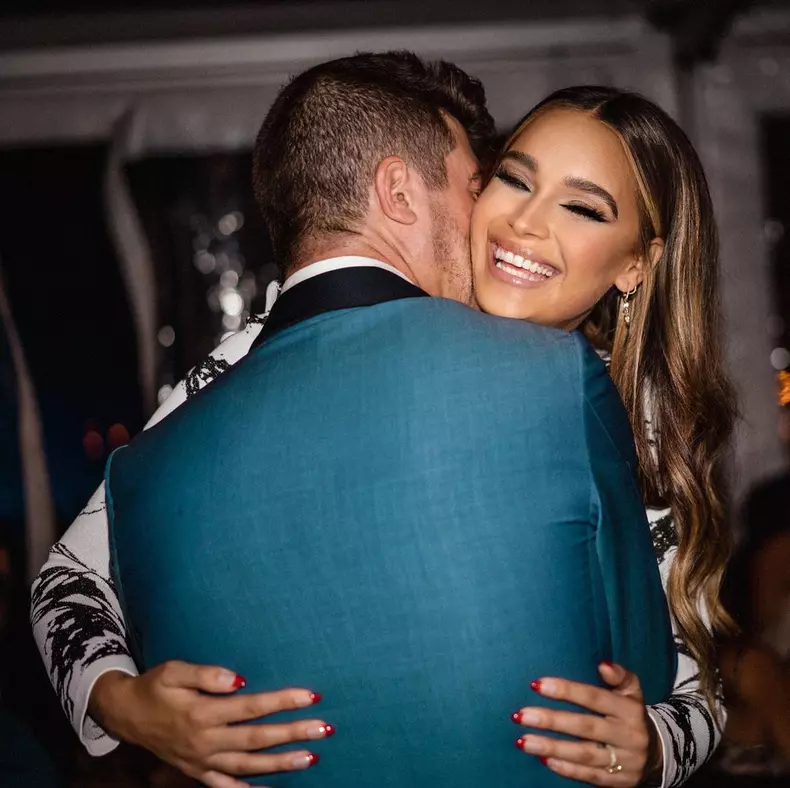 Robin Thicke și April Love Geary