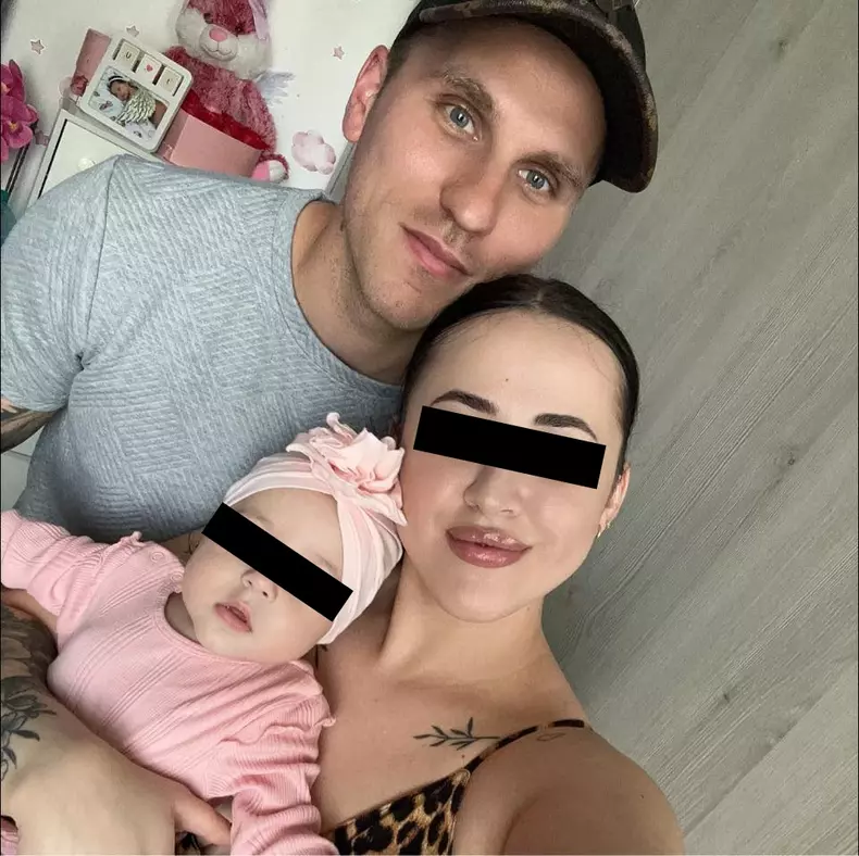 Marius Pilă, soția lui și fiica lor (2)