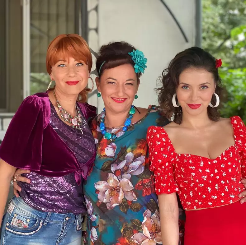 Ecaterina Ladin, imagine de pe platourile de filmare de la Las Fierbinți