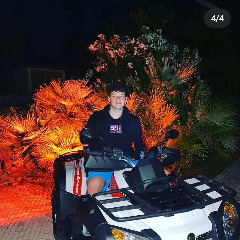 229558074_238043414866524_981989743864665532_n