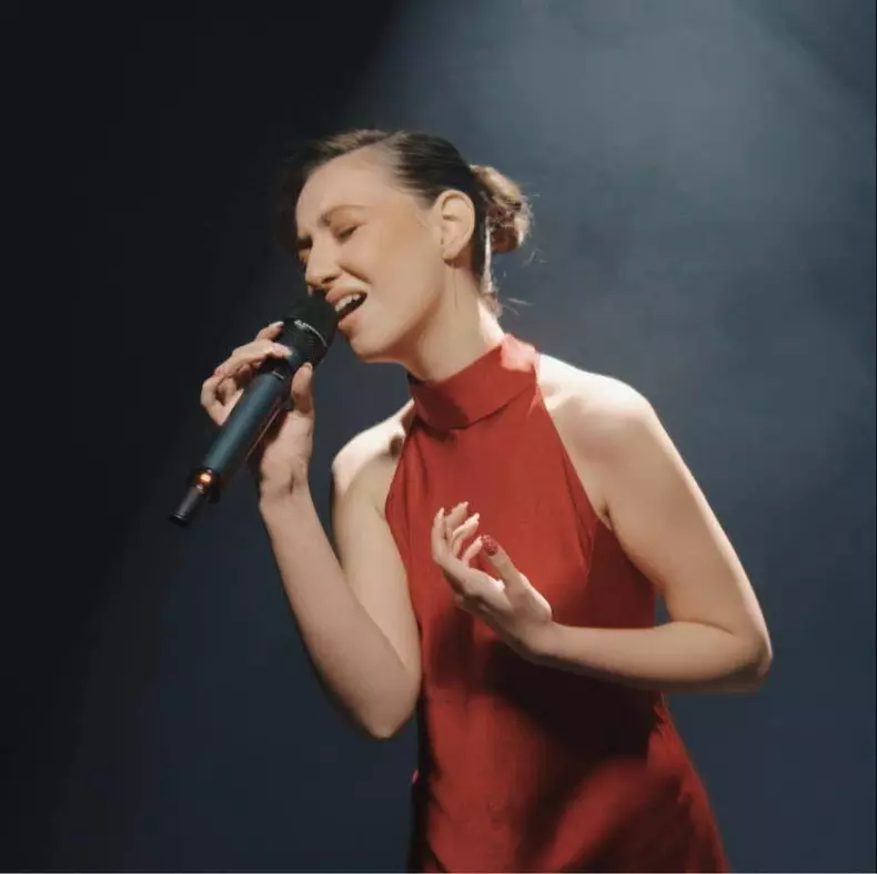 elena-hasna-1