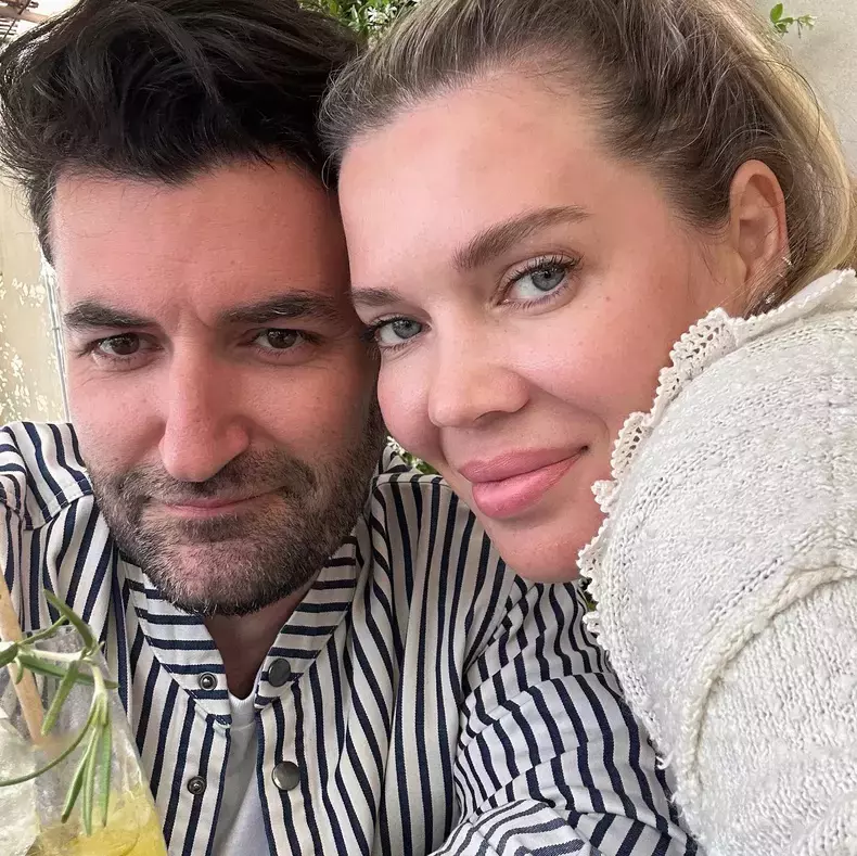 smiley-gina-pistol-7