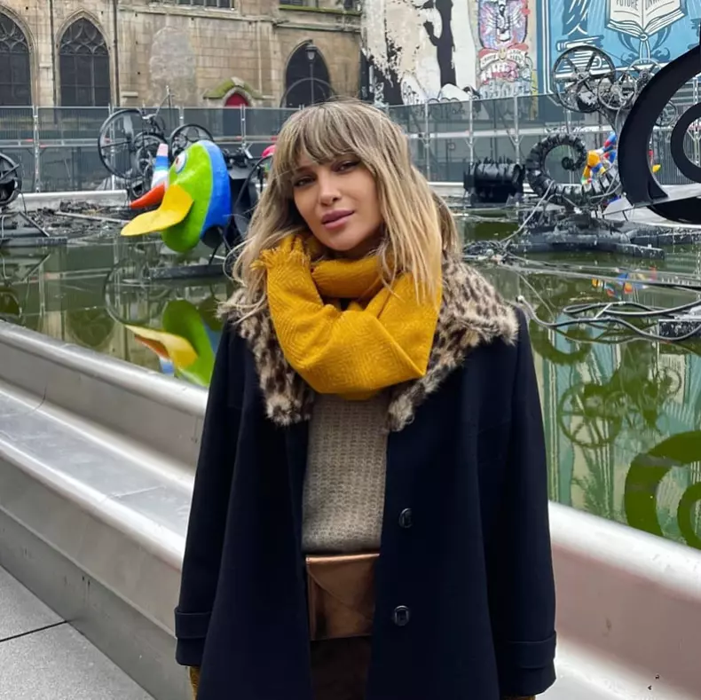 Lora, ședință foto provocatoare în Paris. Cum s-a pozat alături de iubitul ei. „Flirt în Paris” (25)