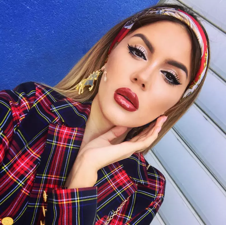 Emily Burghelea, probleme în aeroportul din Dubai. "Bine că nu am născut acolo!" Prin ce a trecut prezentatoarea de la "Vorbește lumea"