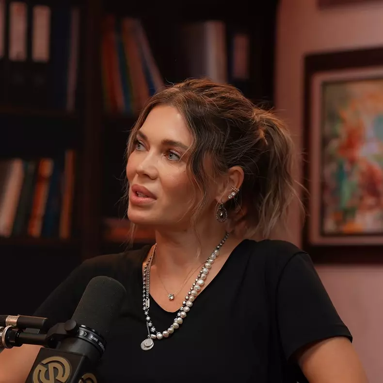 Gina Pistol la podcastul „Salvat de clopoțel”
