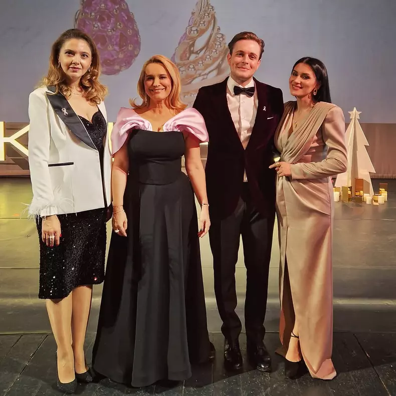 Andreea Esca, după ce a prezent evenimentul cu fiul ei  (10)