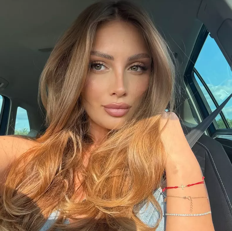 alexandra-iubita-lui-cuza (1)