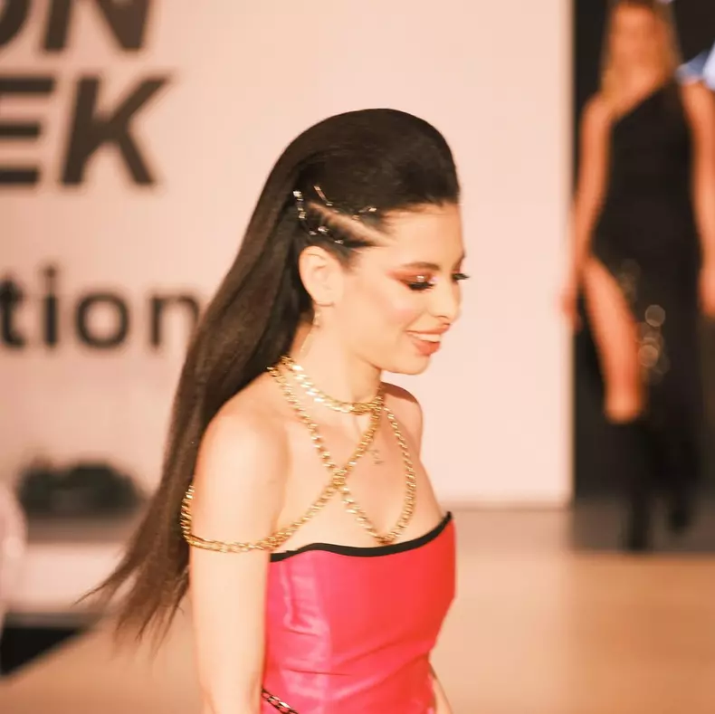 Elena Boncea, fiica Loredanei Groza