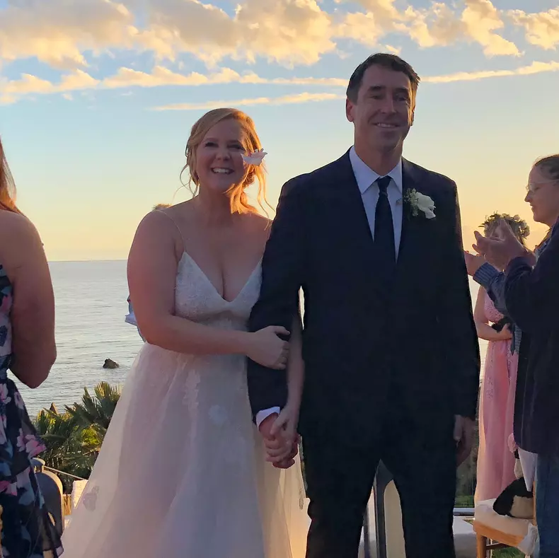 Amy Schumer și Chris Fisher s-au căsătorit (9)