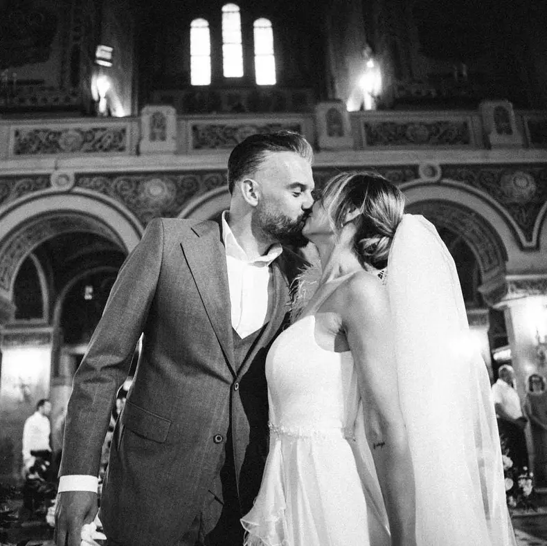 Roxana Ionescu s-a căsătorit religios cu Tinu Vidaicu