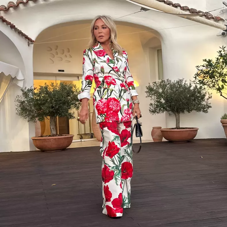 Anastasia Soare, vacanță în Sardinia alături de Sofia Vergara  (3)