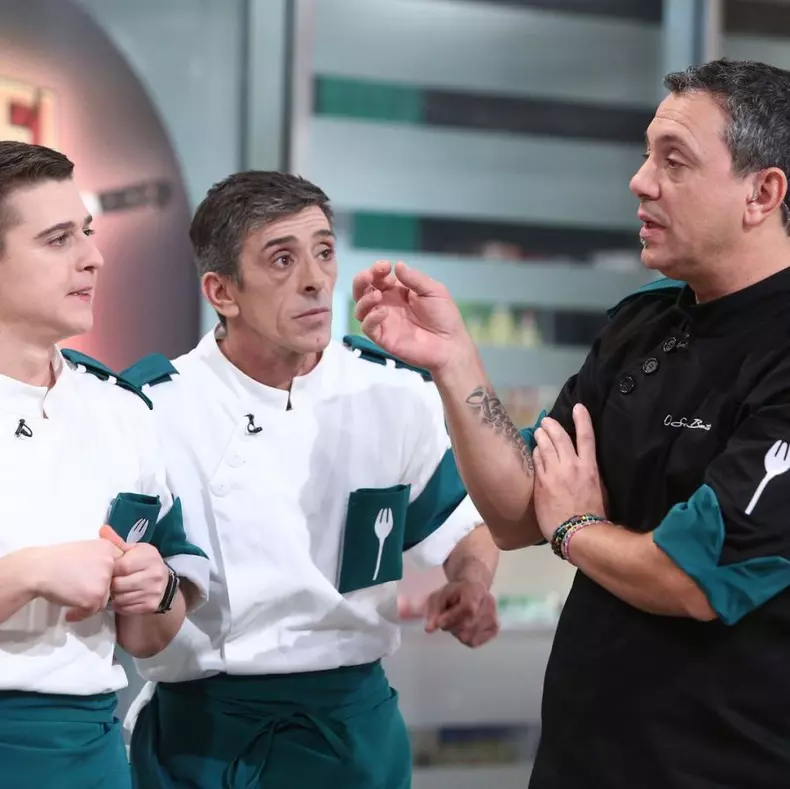 Francisco-Garcia-Lopez-Chefi-la-cuțite