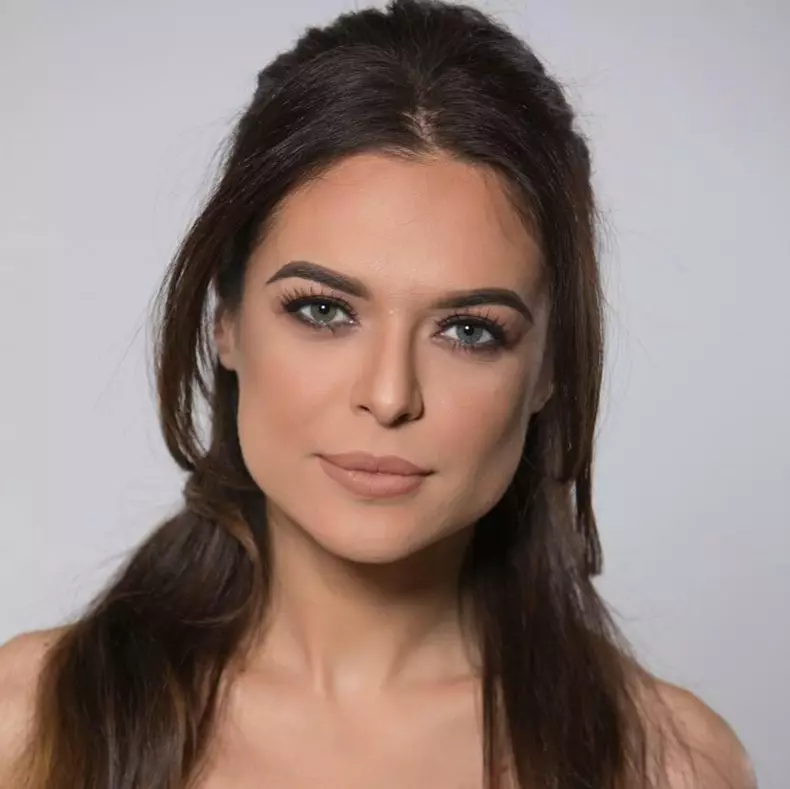 Raluca, fosta prezentatoare