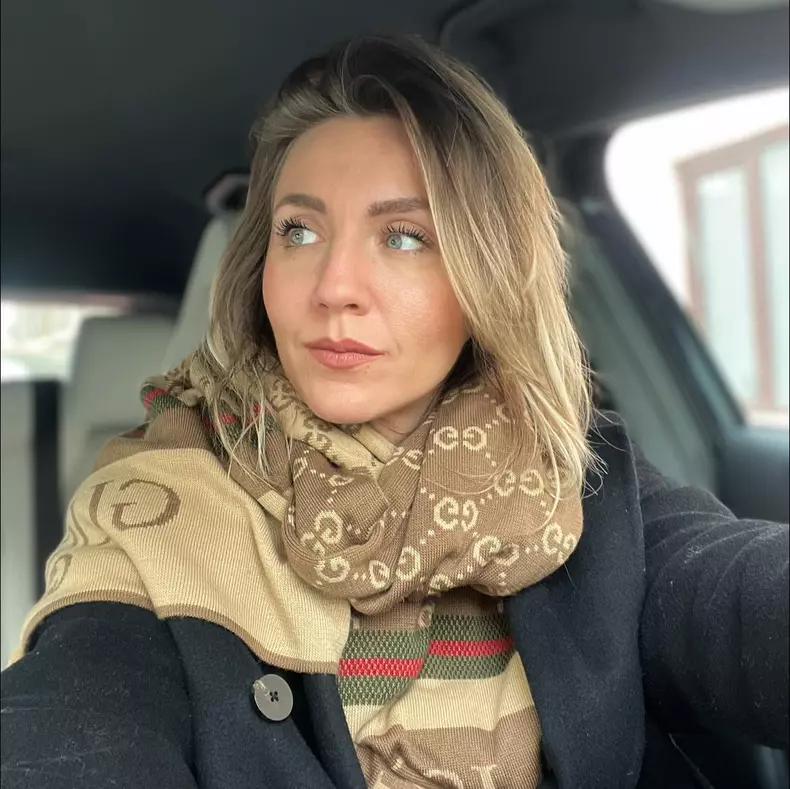 cine-este-ana-odagiu-10