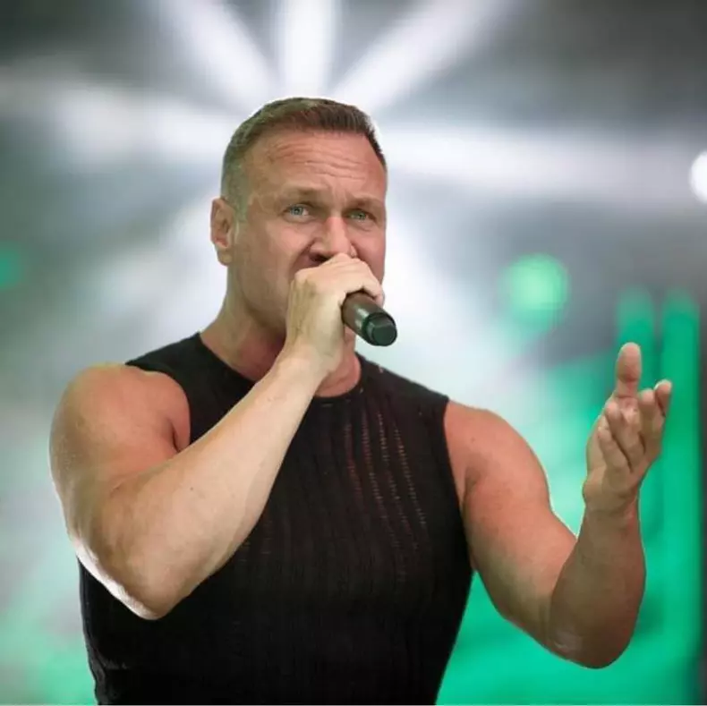 300296696_10222224657381581_7092924687903788316_n