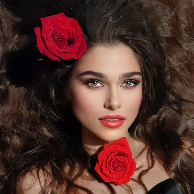 theo-rose2