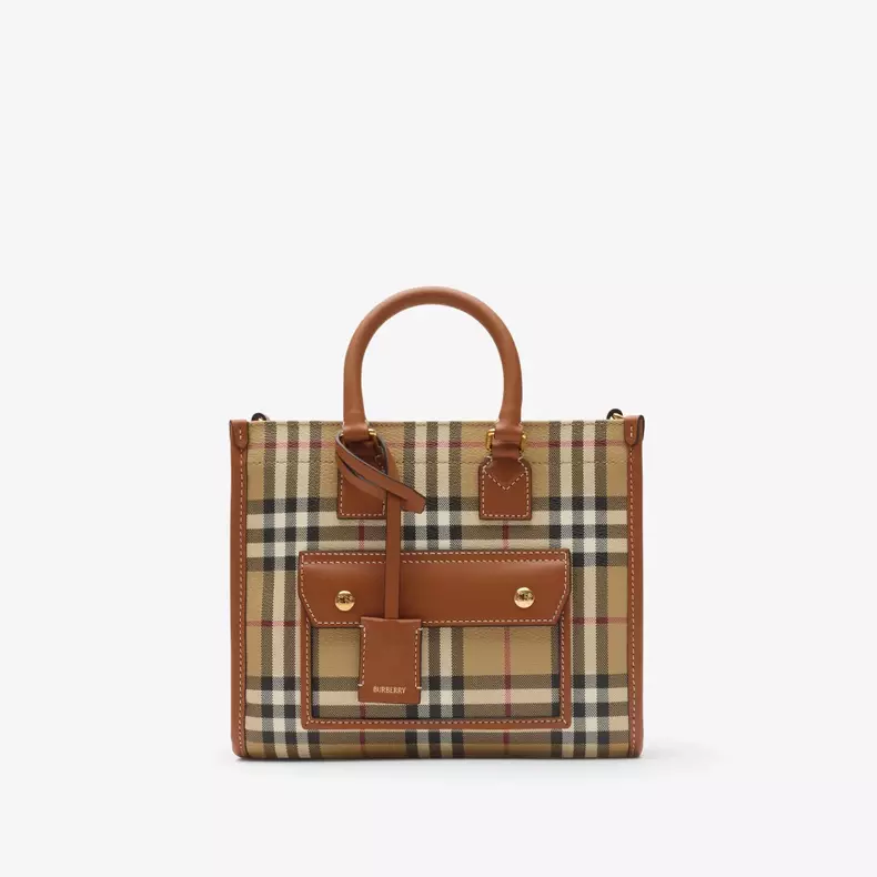 geanta-burberry-6380lei-1024x1024-2.webp