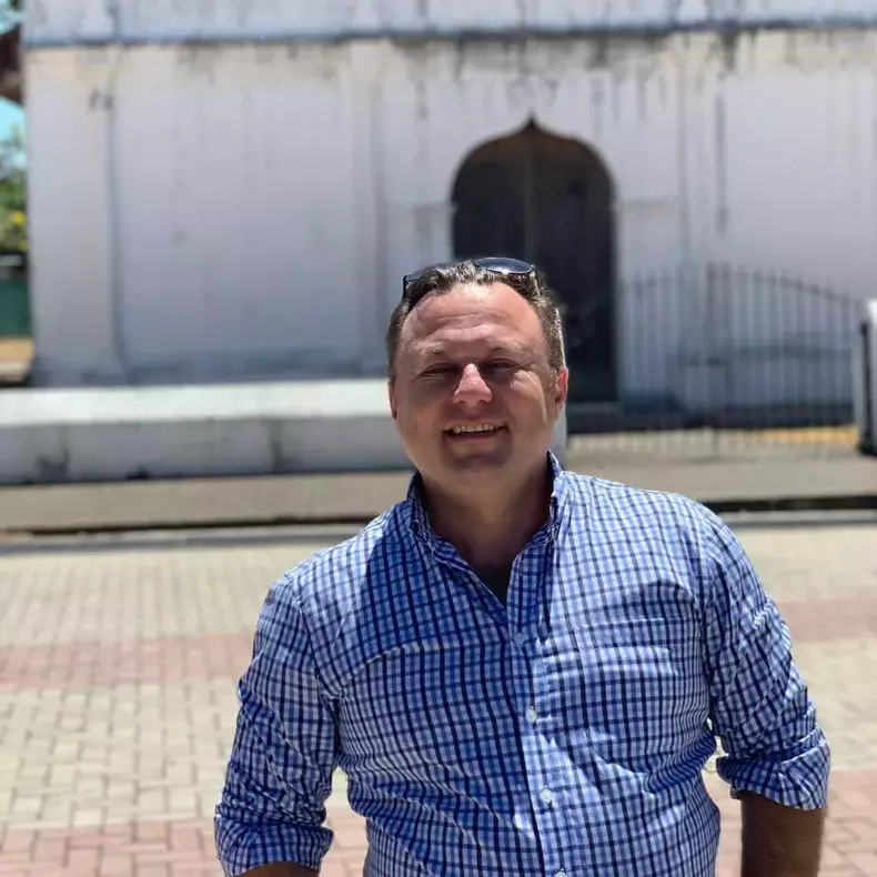 Dragos-Dolanescu-vaccinat-de-cinci-ori-