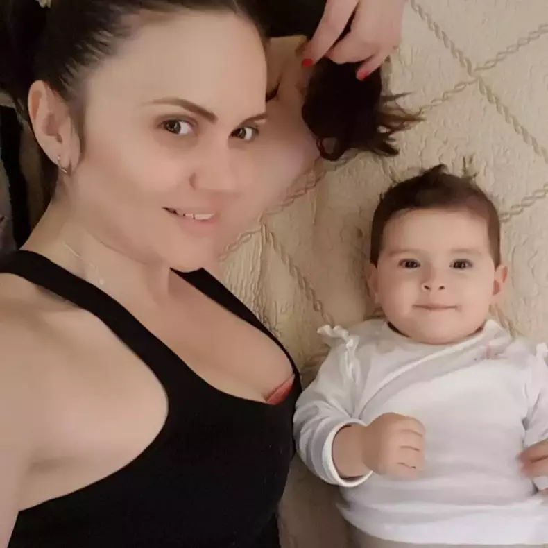 cristina-siscanu-si-fiica-sa-petra-1024x1024-2