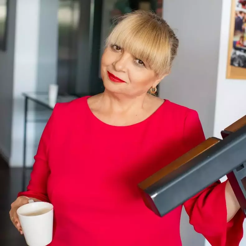 Nuami-Dinescu-1024x1024-1