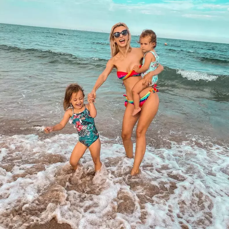 andreea-balan-_i-feti_ele-1024x1024-1