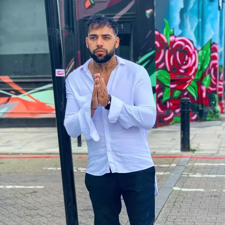 cine-este-levent-sali-1024x1024-1