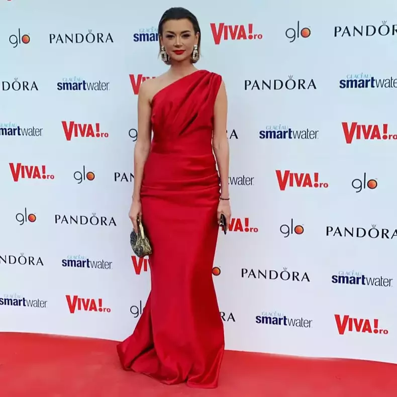 61136810_10214737650060072_3257061364857831424_n