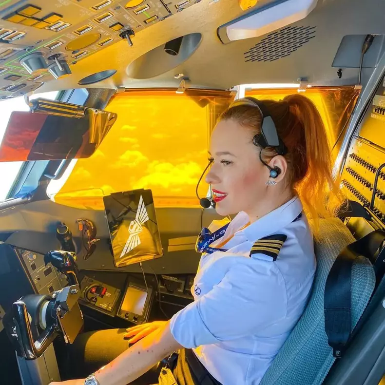 simona_pa__un__pilot__1