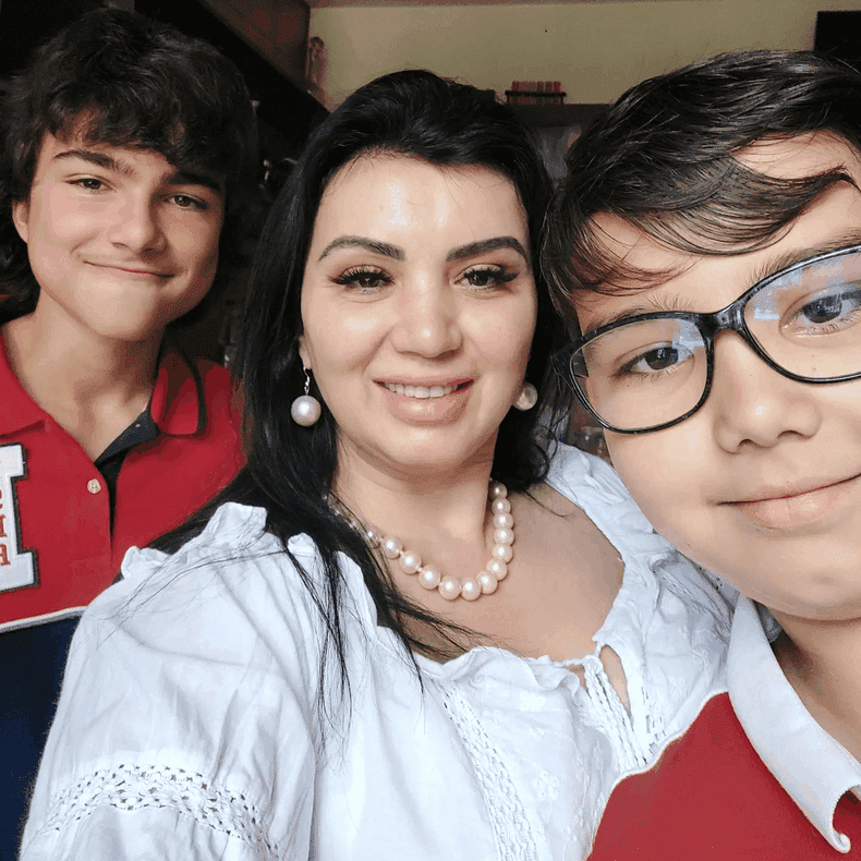 adriana bahmuteanu copii baietu