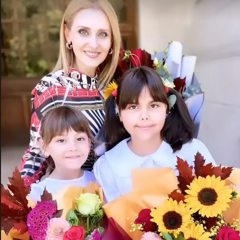 alina-sorescu-prima-zi-de-scoala-fetite-1