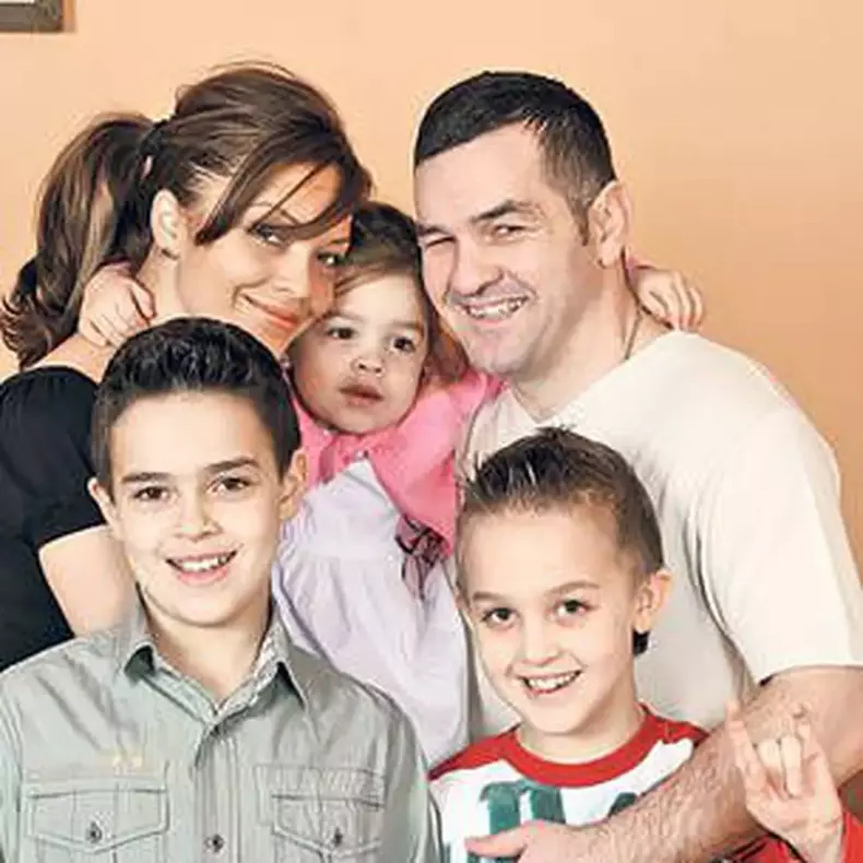 familia-lui-leonard-doroftei-1