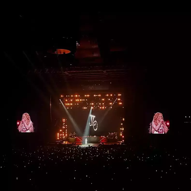 im-in-madrid-and-just-interviewed-jennifer-lopez.yes-right-after-her-two-hour-up-all-night-lif (1)