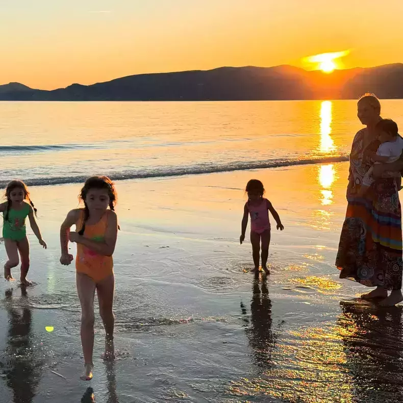 laura-cosoi-si-fetele