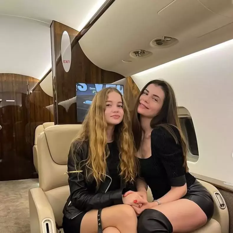 irina-columbeanu-si-monica-gabor-viata-america-4