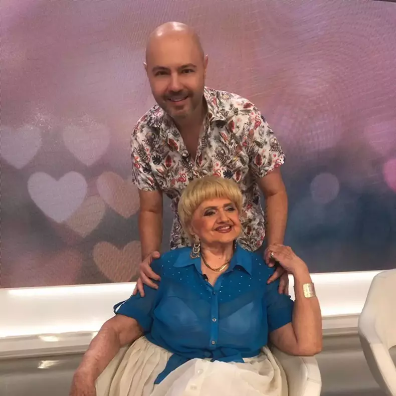 Mihai Mitoșeru și mama lui3