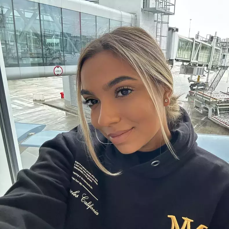 adriana-simionescu-pe-aeriport