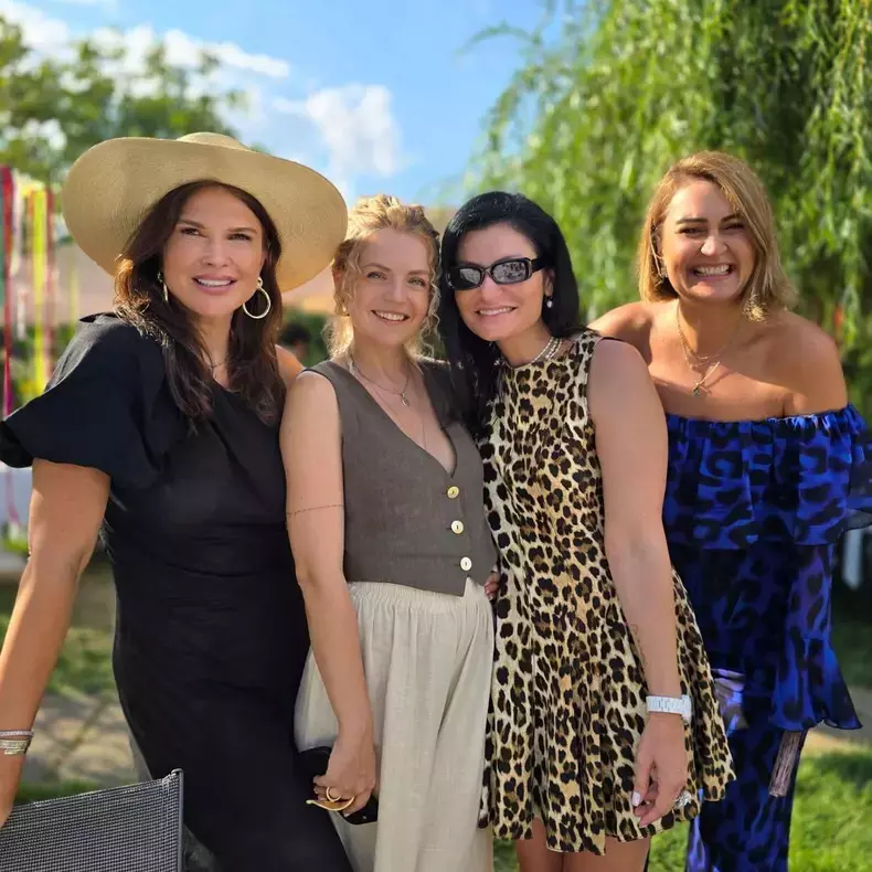 victoria-raileanu-si-monica-barladeanu