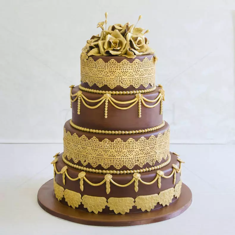 Tort-Chocolate-and-Gold