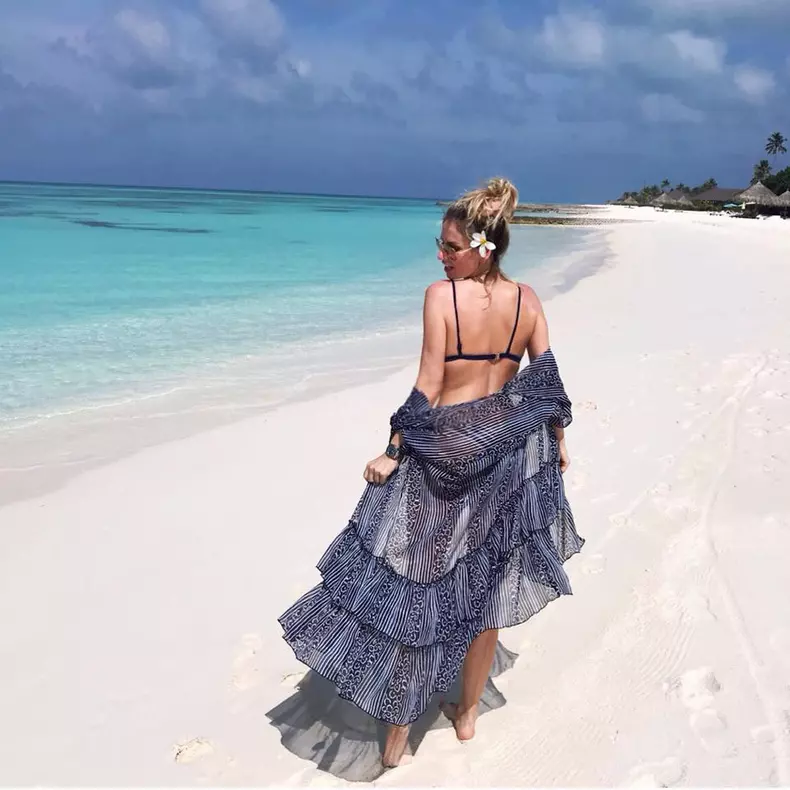 Andreea Bănică a fugit de frig în Maldive (1)