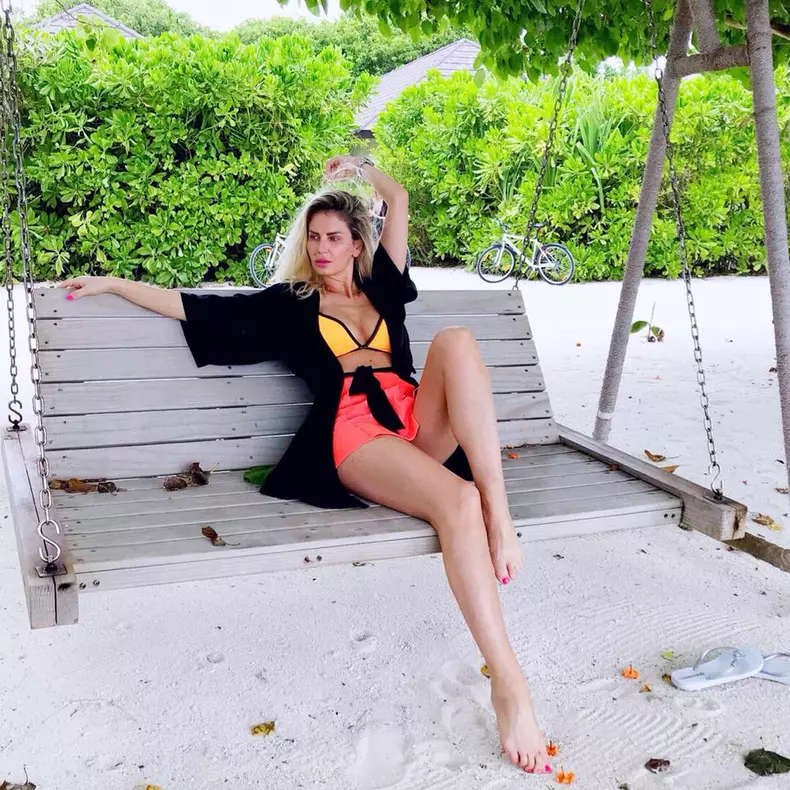 Andreea Bănică a fugit de frig în Maldive (8)