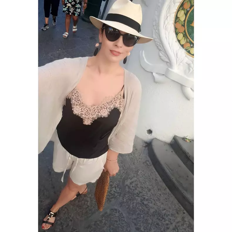 35344540_198686167639760_6094980363107434496_n