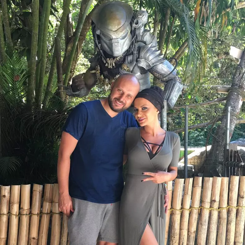 Andreea Antonescu și fostul soț, Traian Spak, au făcut partajul. Cu ce rămâne cântăreața după divorț