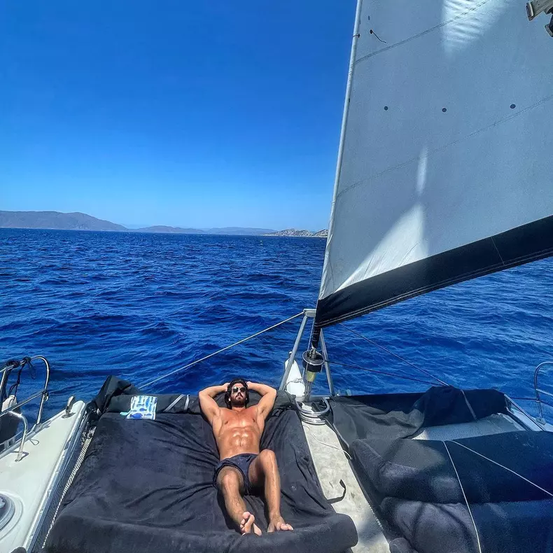 Ce mai fac cei mai sexy actori turci ai momentului Can Yaman (5)