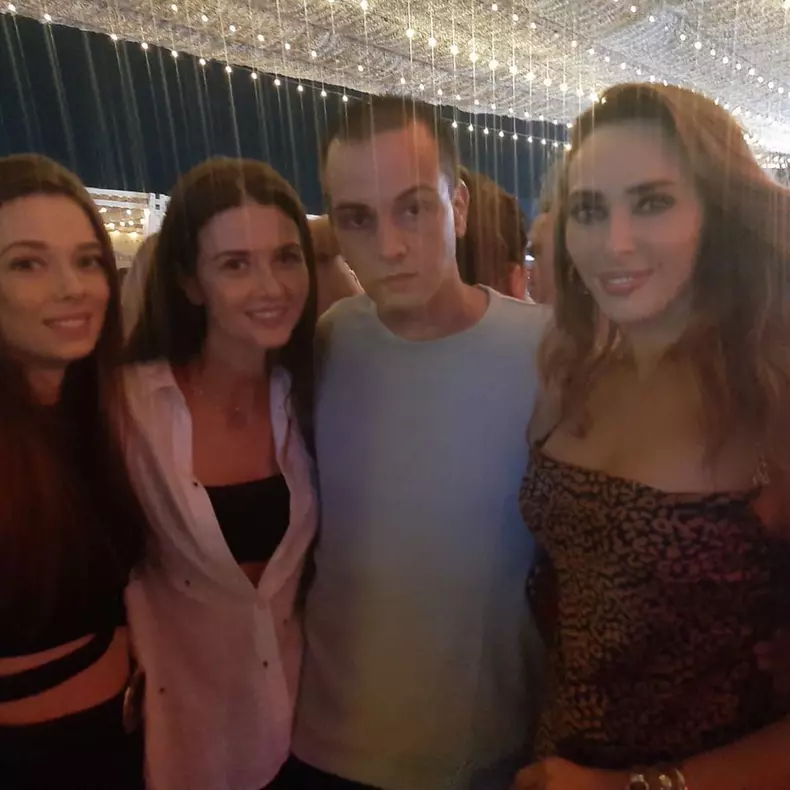 Cu cine și-a petrecut Iulia Vântur ziua de naștere. Vedeta de 41 de ani a fost departe de Salman Khan (2)