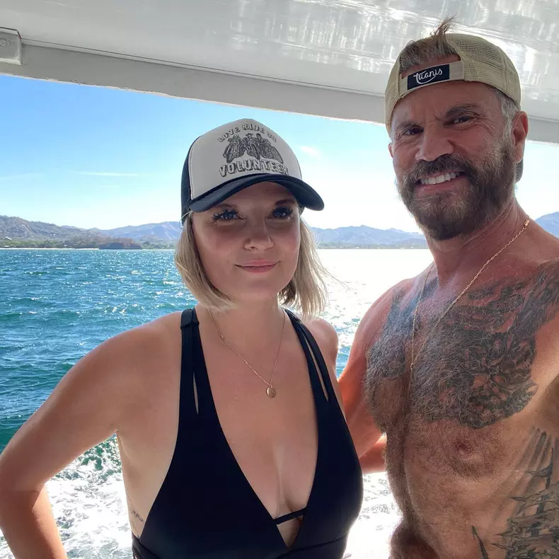 Cum arată astăzi Lorenzo Lamas. Noua logodnică a actorului de 63 de ani e mai tânără cu 27 de ani decât el (11)