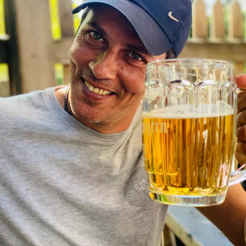 Ce face acum Lucian Viziru. A părăsit România după ce a renunțat pentru totdeauna la actorie (2)