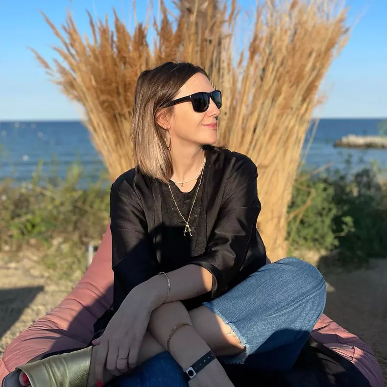 Cum arată Adela Popescu în costum de baie, la doar trei săptămâni după ce a născut (3)